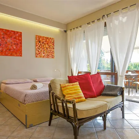 Residenz La Selva Studio-apartments Ghiffa